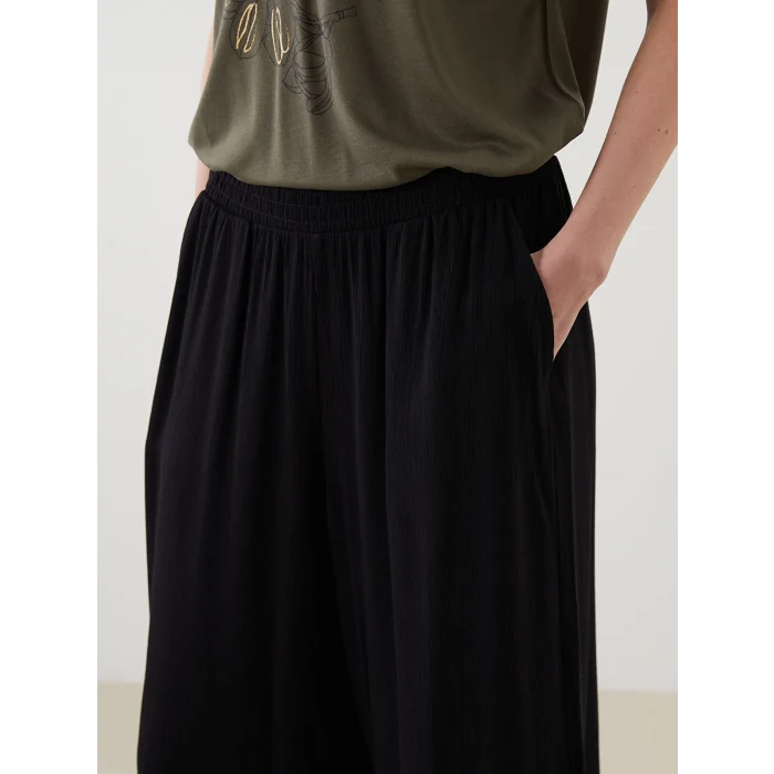 LCWAIKIKI Classic Siyah Beli Lastikli Kadın Kapri