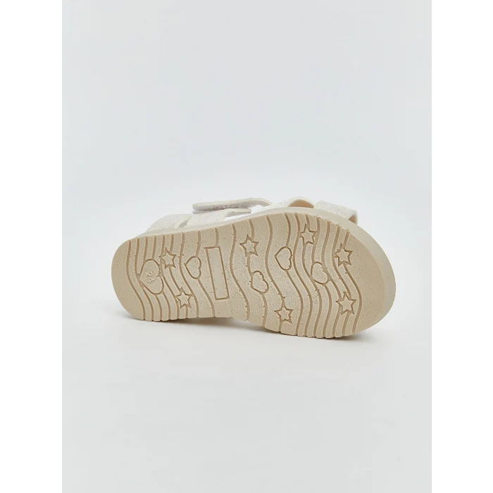 LCW STEPS Ekru Çapraz Bantlı Kız Bebek Sandalet