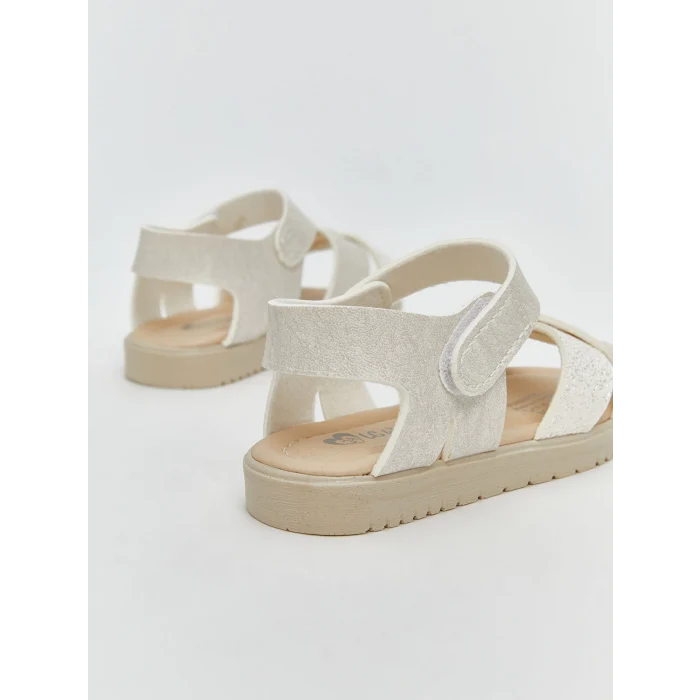 LCW STEPS Ekru Çapraz Bantlı Kız Bebek Sandalet