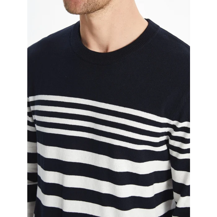 LCWAIKIKI Classic Lacivert Bisiklet Yaka Uzun Kollu Çizgili Erkek Triko Kazak