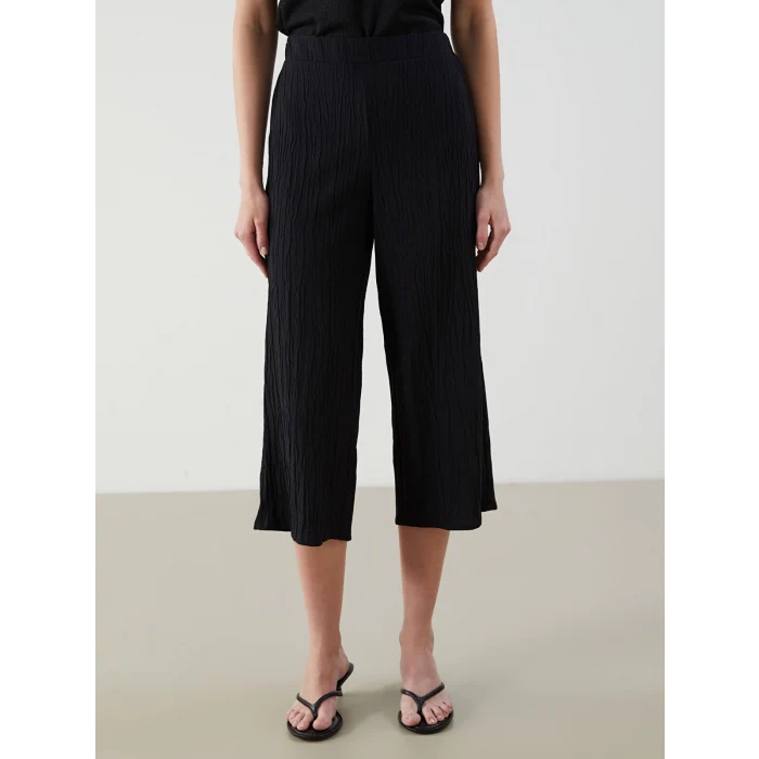 LCWAIKIKI Classic Siyah Beli Lastikli Dokulu Kadın Kapri