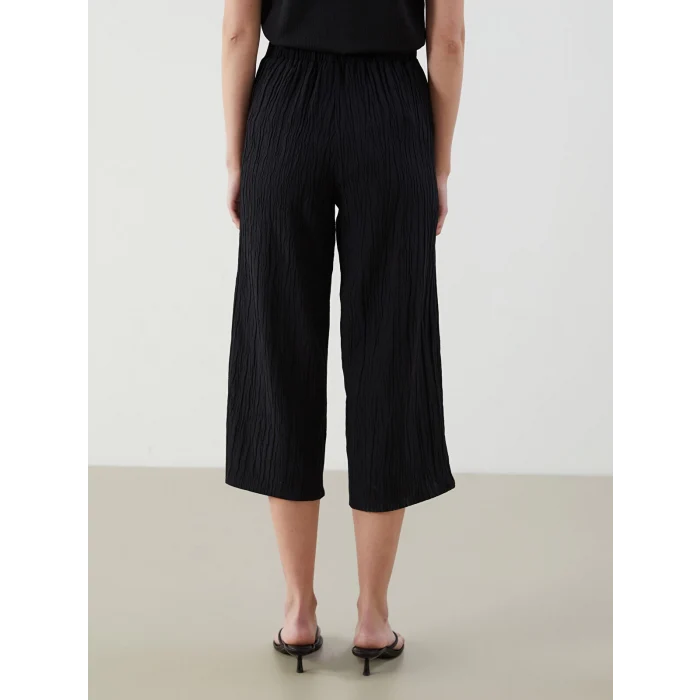 LCWAIKIKI Classic Siyah Beli Lastikli Dokulu Kadın Kapri