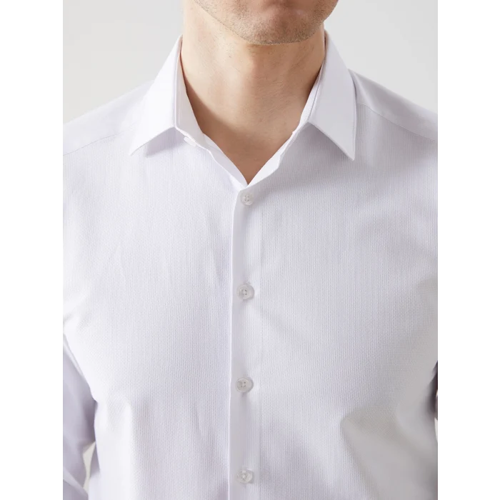 LCWAIKIKI Formal Beyaz Slim Fit Uzun Kollu Armürlü Erkek Gömlek