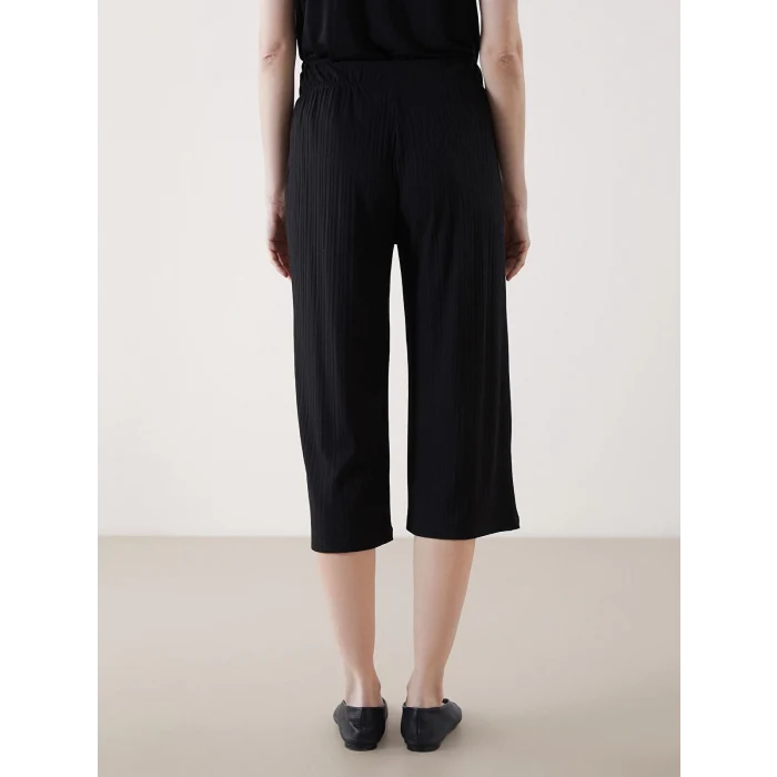 LCWAIKIKI Classic Siyah Beli Lastikli Kadın Kapri