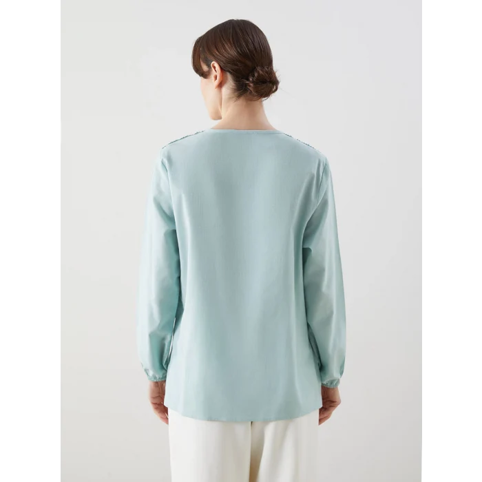 LCW Grace Yeşil Kaçık Yaka Nakışlı Kadın Bluz