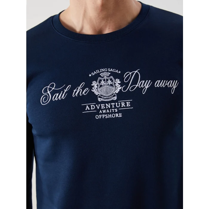 LCWAIKIKI Classic Lacivert Bisiklet Yaka Baskılı Erkek Kalın Sweatshirt