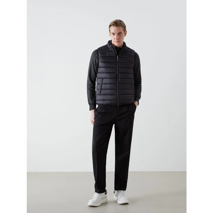 LCWAIKIKI Classic Siyah Standart Kalıp Dik Yaka Erkek Şişme Yelek