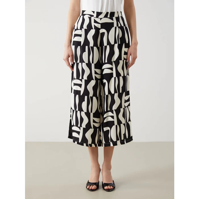 LCWAIKIKI Classic Siyah Beli Lastikli Desenli Kadın Kapri