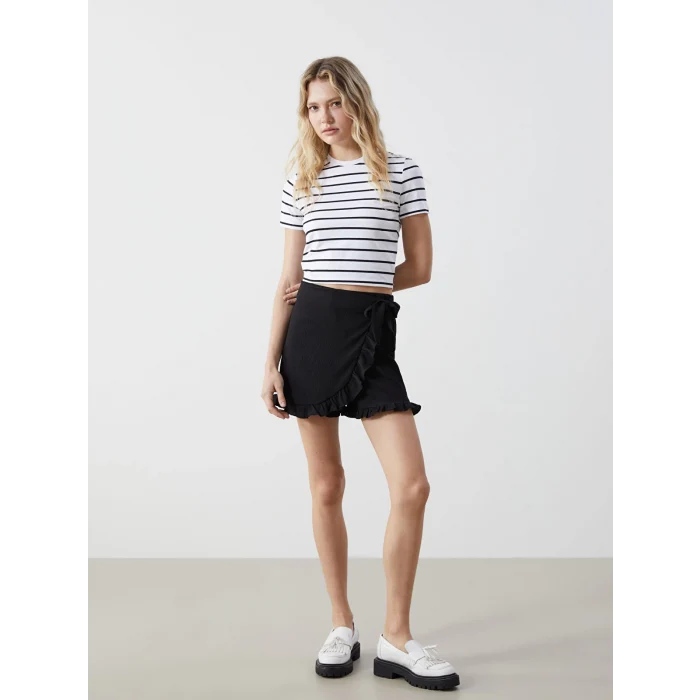 XSIDE Siyah Beli Lastikli Dokulu Kadın Şort Etek