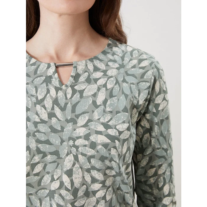 LCW Grace Yeşil Bisiklet Yaka Çiçekli Bluz