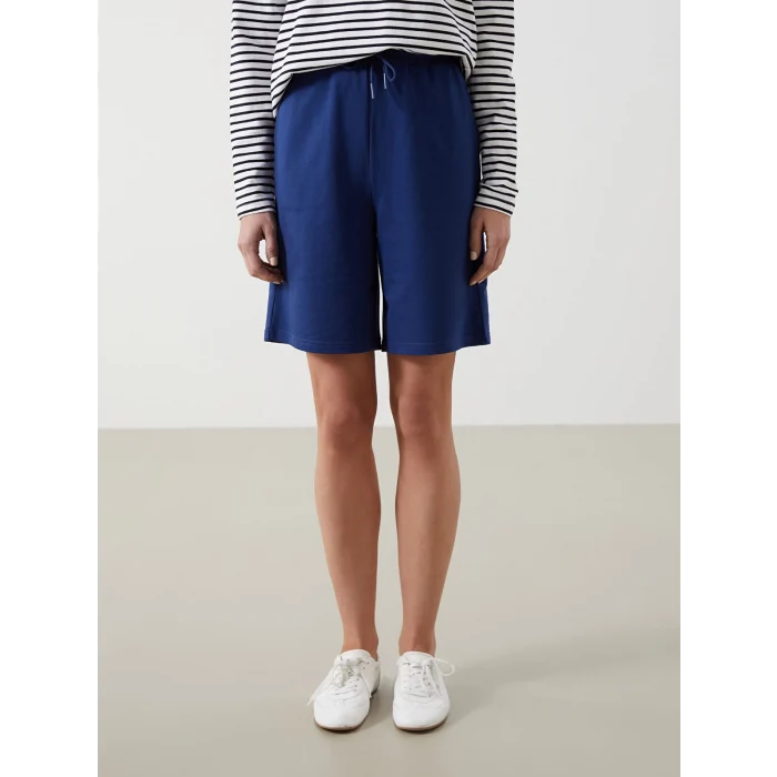 LCWAIKIKI Classic Lacivert Beli Lastikli Kadın Şort