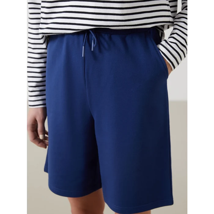 LCWAIKIKI Classic Lacivert Beli Lastikli Kadın Şort