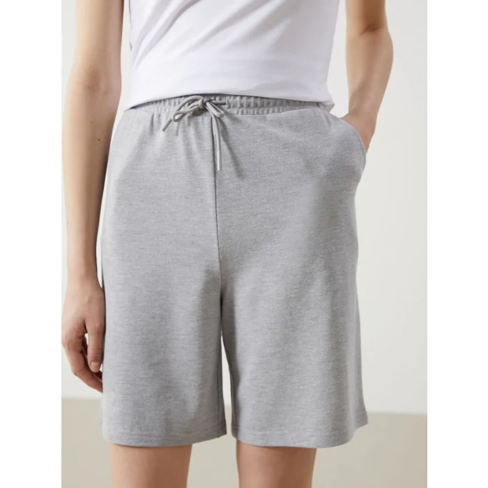 LCWAIKIKI Classic Gri Beli Lastikli Kadın Şort