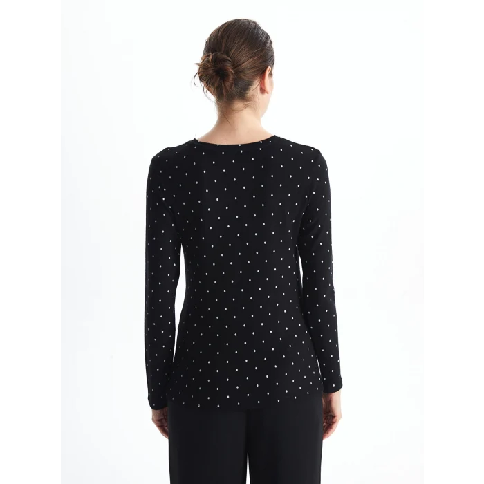 LCWAIKIKI Classic Beyaz Bisiklet Yaka Puantiyeli Kadın Tişört