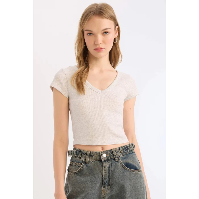 Defacto E0290 Gri Coool V Yaka Fitted Fitilli Kaşkorse Kısa Kollu Tişört