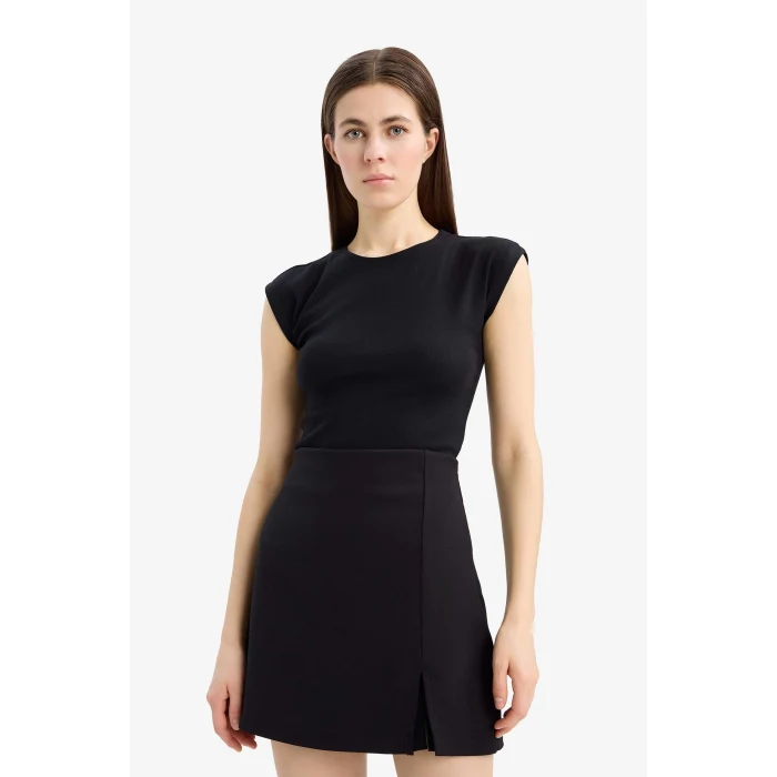 Defacto F0685 Siyah Slim Fit Dar Kesim Bisiklet Yaka Basic Düz Modal Kısa Kollu Tişört