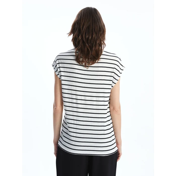 LCWAIKIKI Classic Siyah Bisiklet Yaka Çizgili Kadın Tişört