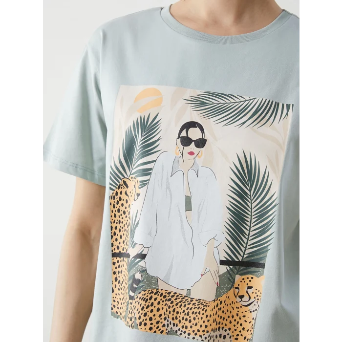 LCW Vision Yeşil Bisiklet Yaka Baskılı Kadın Tişört