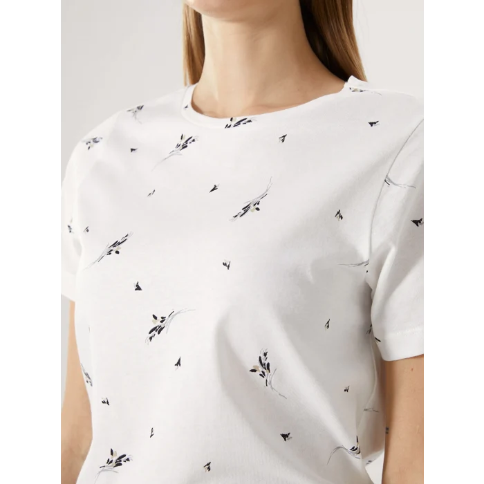 LCWAIKIKI Classic Ekru Bisiklet Yaka Desenli Kadın Tişört