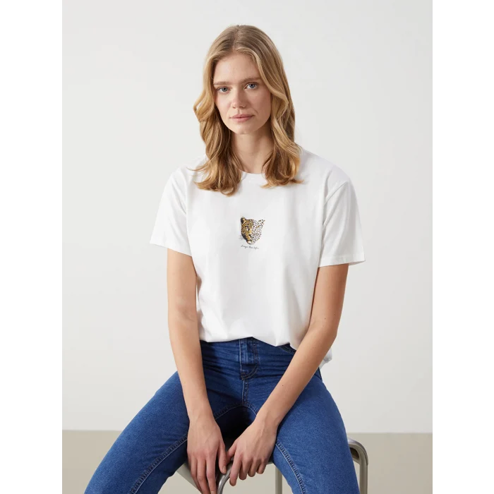 LCW Vision Ekru Bisiklet Yaka Leopar Baskılı Kadın Tişört