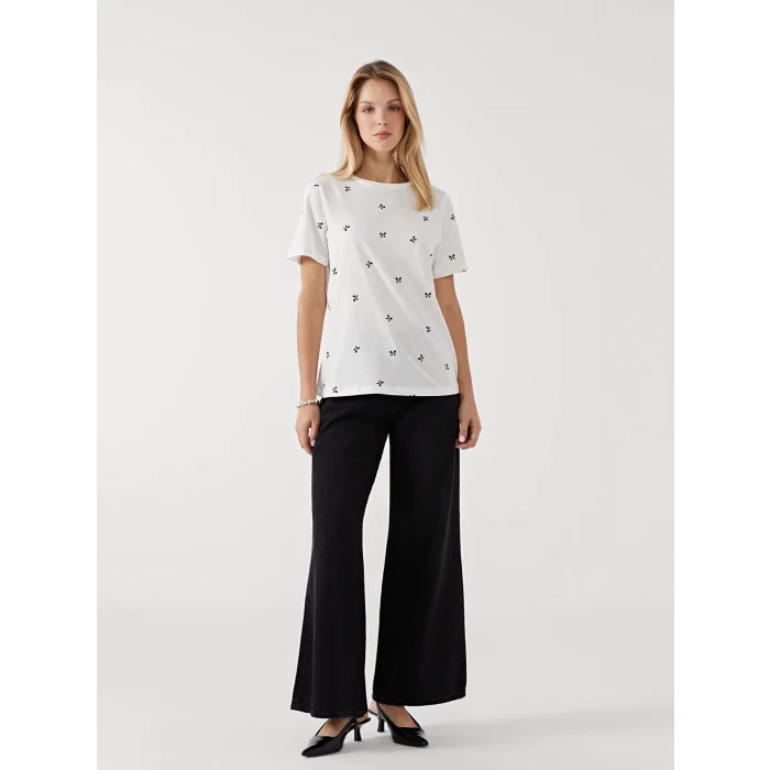 LCWAIKIKI Classic Ekru Bisiklet Yaka Desenli Kadın Tişört