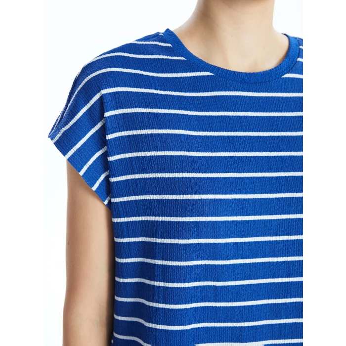 LCWAIKIKI Classic Mavi Bisiklet Yaka Çizgili Kadın Tişört