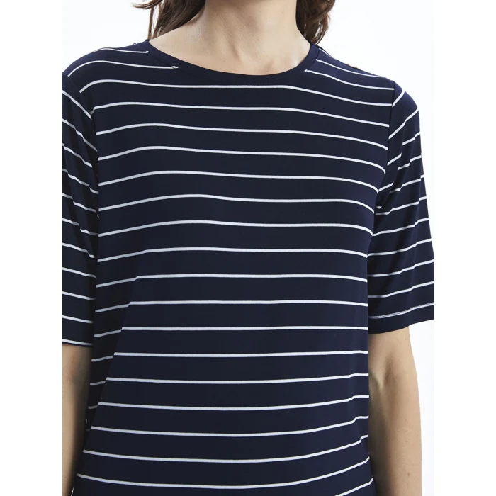LCWAIKIKI Classic Lacivert Bisiklet Yaka Çizgili Kadın Tişört