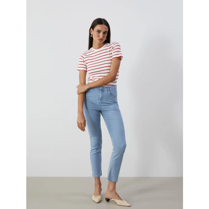 LCWAIKIKI Classic Kirmizi Bisiklet Yaka Çizgili Kadın Tişört