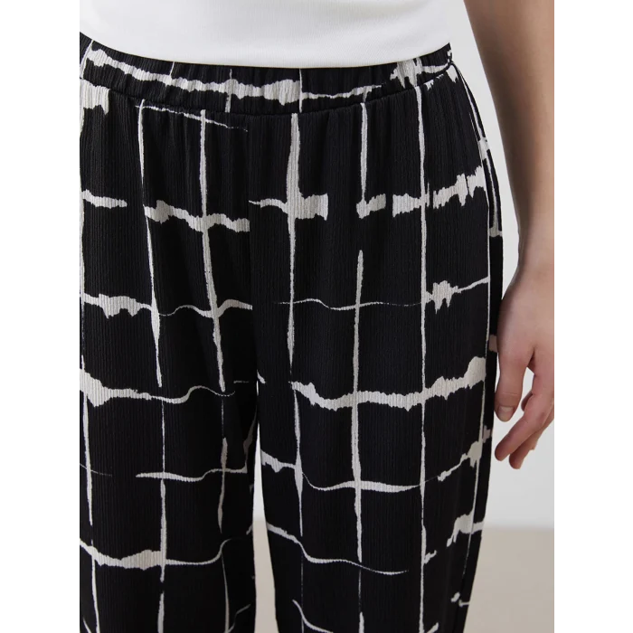 LCWAIKIKI Classic Ekru Beli Lastikli Desenli Kadın Pantolon