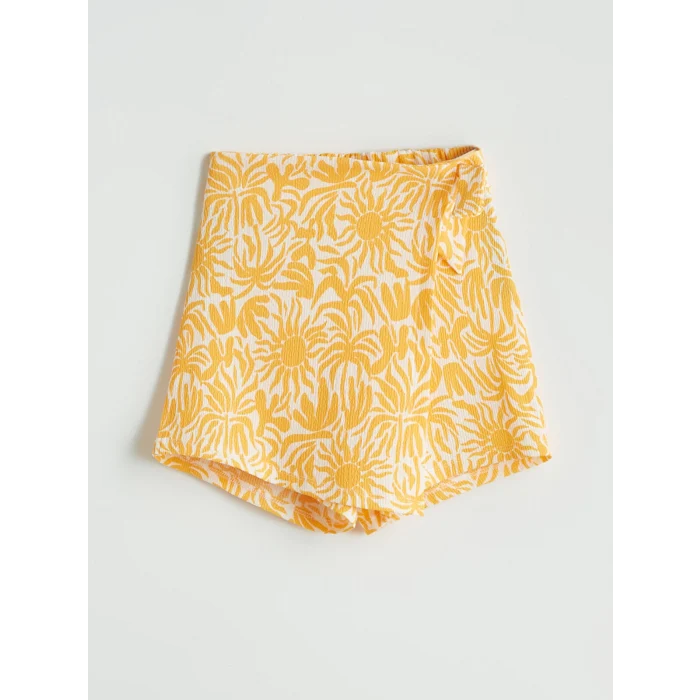 LCW Kids Ekru Bisiklet Yaka Kız Çocuk Tişört ve Şort Etek