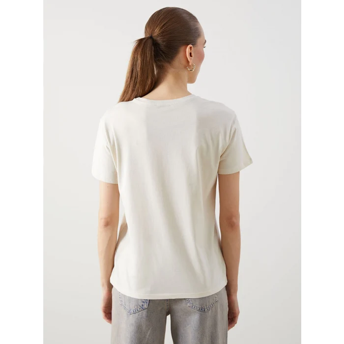 LCWAIKIKI Classic Bej Bisiklet Yaka Çiçekli Penye Kadın Tişört