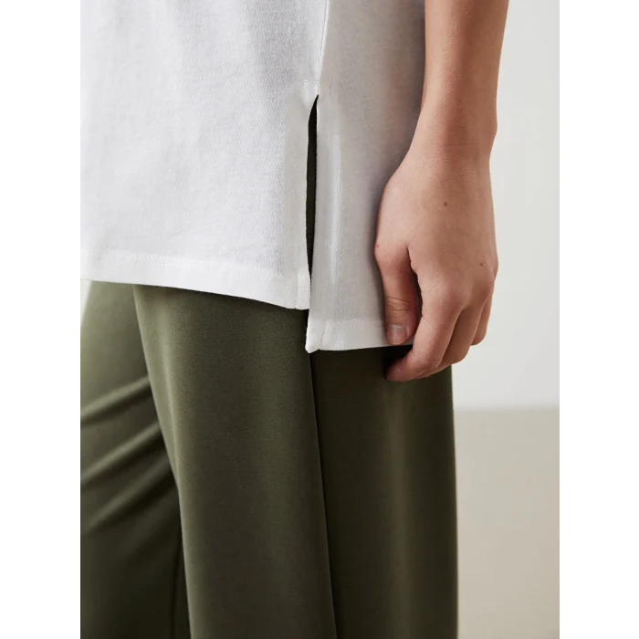 LCWAIKIKI Classic Ekru Bisiklet Yaka Baskılı Kadın Tişört