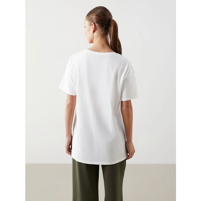 LCWAIKIKI Classic Ekru Bisiklet Yaka Baskılı Kadın Tişört