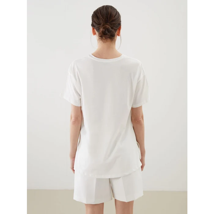 LCWAIKIKI Classic Ekru Bisiklet Yaka Baskılı Kadın Tişört