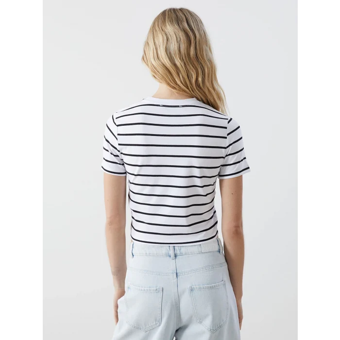 XSIDE Beyaz Bisiklet Yaka Çizgili Kadın Crop