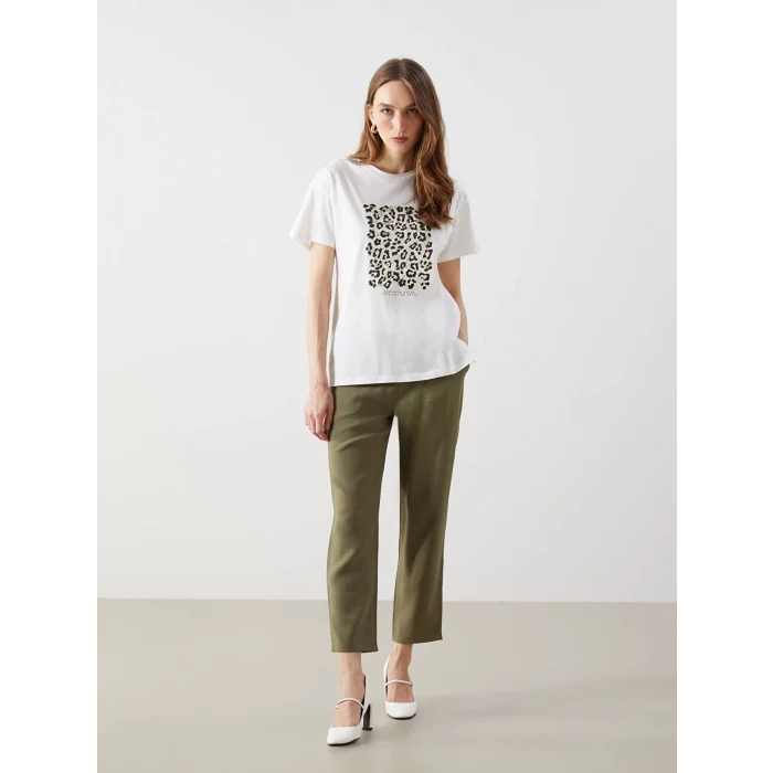 LCWAIKIKI Classic Ekru Bisiklet Yaka Leopar Baskılı Kadın Tişört