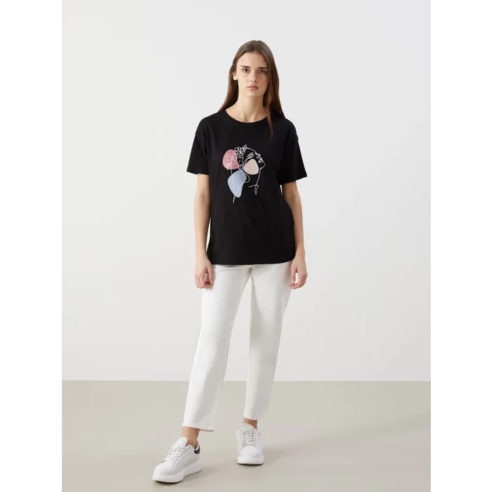 LCWAIKIKI Classic Siyah Bisiklet Yaka Baskılı Kadın Tişört