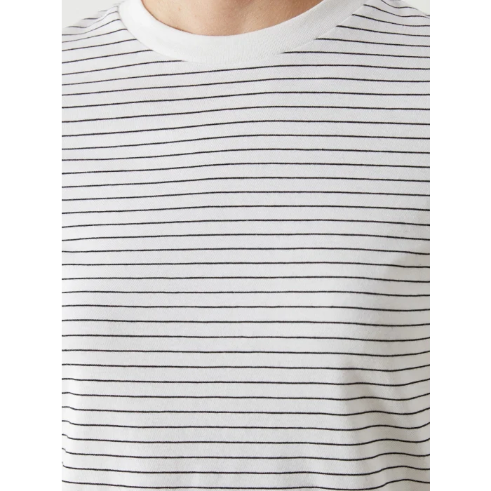 LCW Vision Beyaz Bisiklet Yaka Çizgili Kadın Tişört