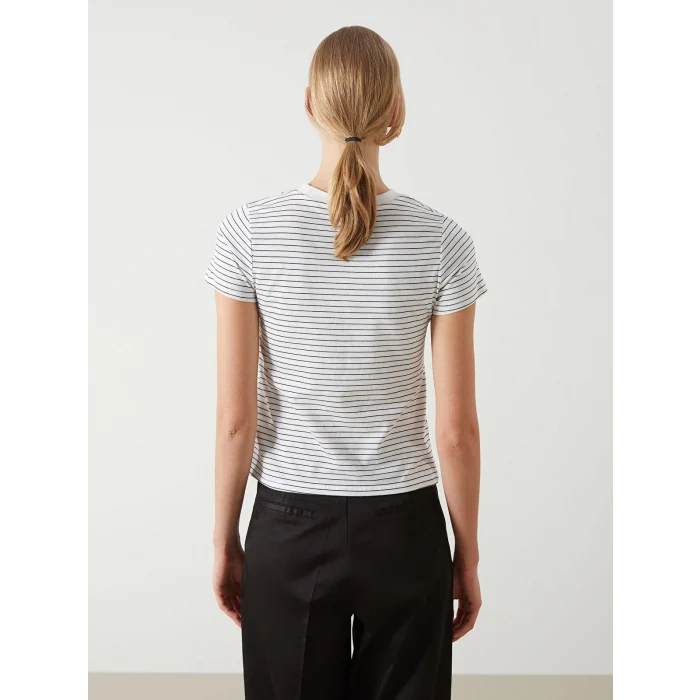 LCW Vision Beyaz Bisiklet Yaka Çizgili Kadın Tişört