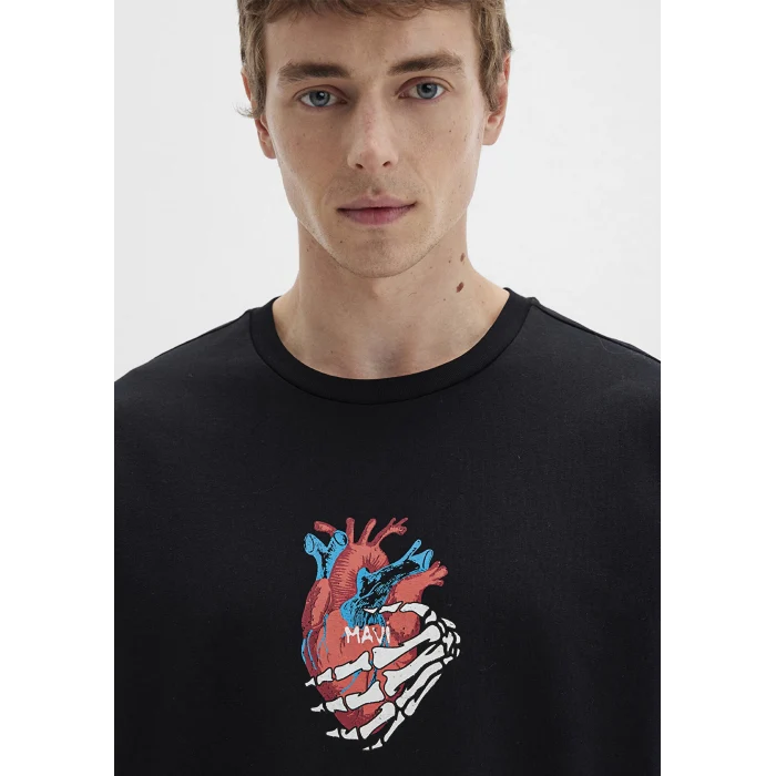 Mavi 0612931-900 Sırt Baskılı Siyah Tişört