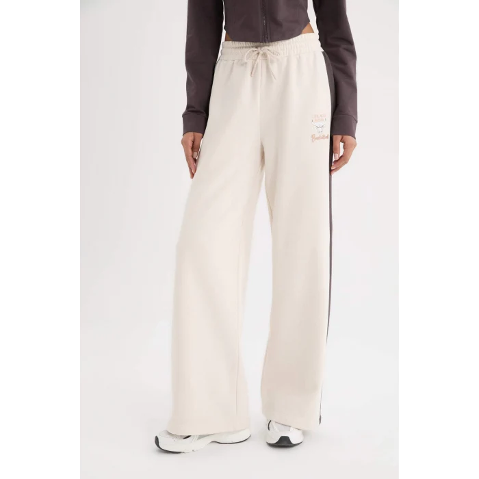 Defacto D6129 Ekru DeFactoFit NBA Chicago Bulls Eşofman Altı Wide Leg Geniş Bol Paça Standart Boy