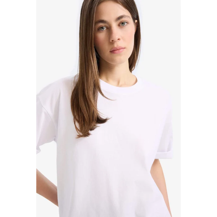 Defacto C0099 Beyaz Oversize Geniş Kalıp Bisiklet Yaka Penye Basic Düz Kısa Kollu Beyaz Tişört