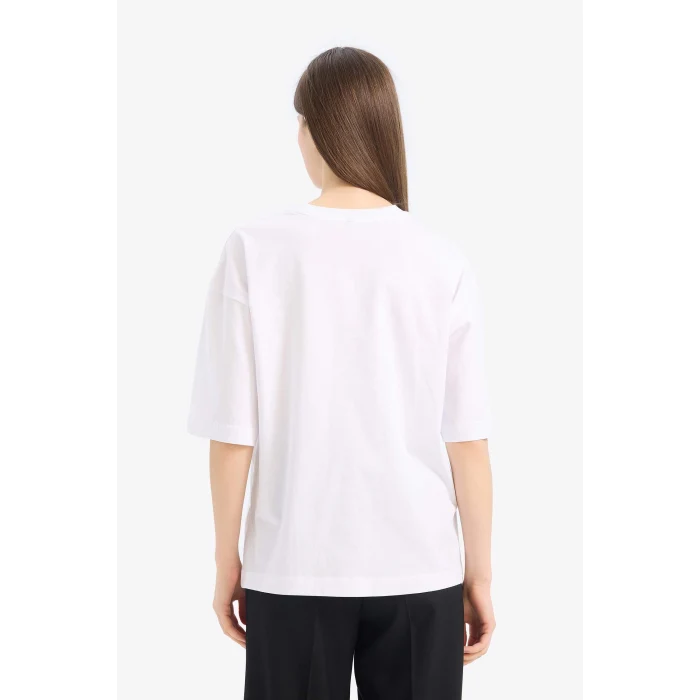 Defacto C0099 Beyaz Oversize Geniş Kalıp Bisiklet Yaka Penye Basic Düz Kısa Kollu Beyaz Tişört