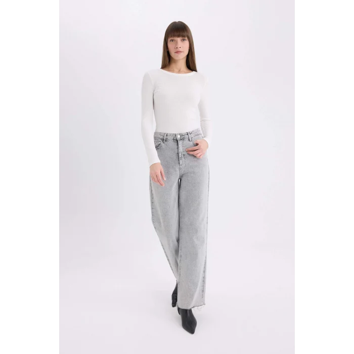 Defacto E5767 Ekru Slim Fit Dar Kesim Bisiklet Yaka Basic Düz Fitilli Kaşkorse Uzun Kollu Tişört