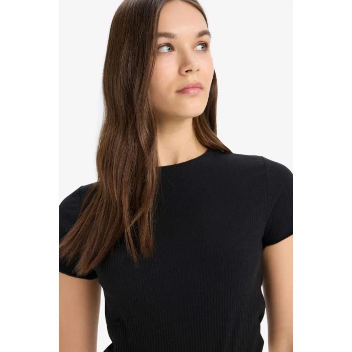 Defacto K7064 Siyah Fitted Bisiklet Yaka Basic Düz Fitilli Kaşkorse Kısa Kollu Siyah Tişört