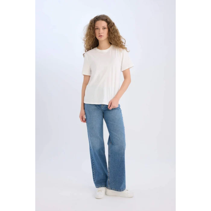 Defacto D9592 Beyaz Regular Fit Bisiklet Yaka Basic Düz Kısa Kollu Beyaz Tişört