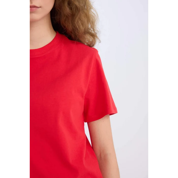 Defacto D9592 Kırmızı Regular Fit Bisiklet Yaka Basic Düz Kısa Kollu Kırmızı Tişört