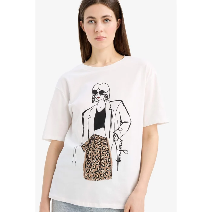 Defacto E5141 Ekru Regular Fit Bisiklet Yaka Kız Baskılı Penye Kısa Kollu Tişört