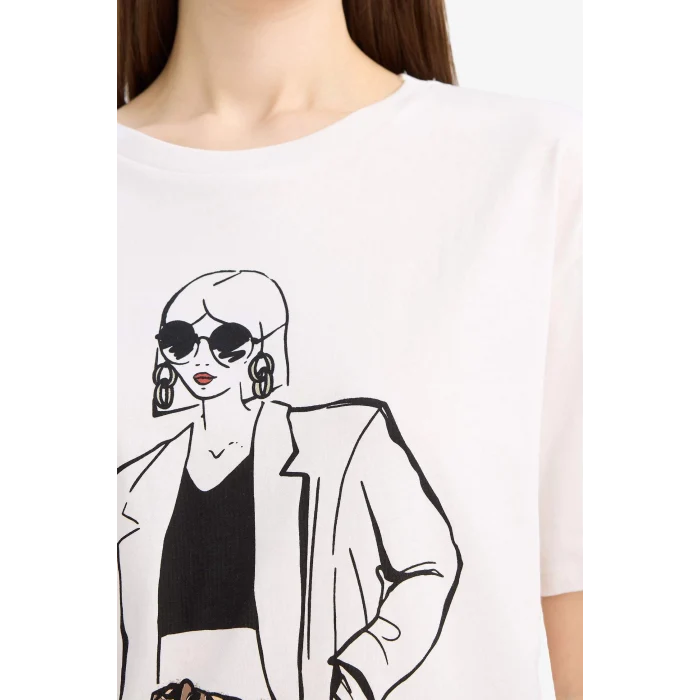 Defacto E5141 Ekru Regular Fit Bisiklet Yaka Kız Baskılı Penye Kısa Kollu Tişört