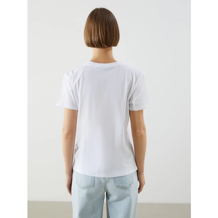 XSIDE Beyaz Bisiklet Yaka Gül Baskılı Kadın Tişört